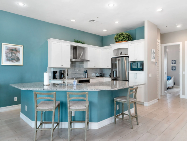 Luxurious 6-Bedroom Beachfront Residence Near Bonita Beach